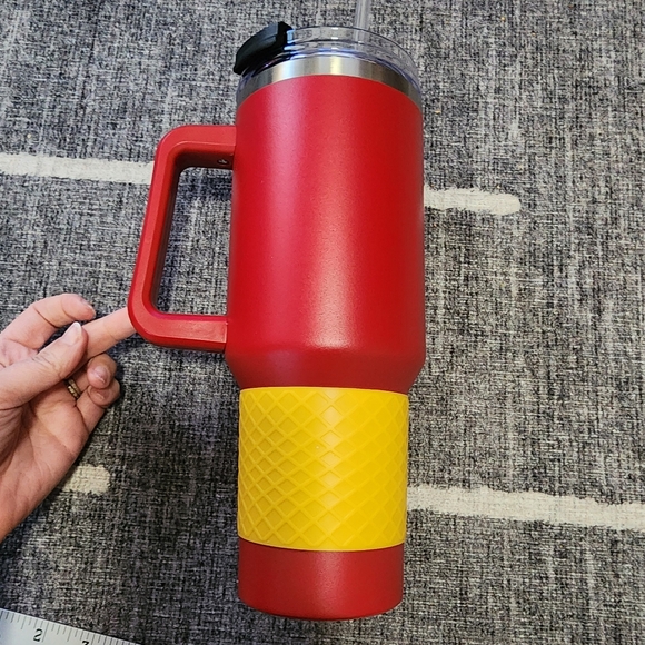 Kansas City Chiefs 40 oz Red and Yellow Tumbler NFL brand - Picture 4 of 9